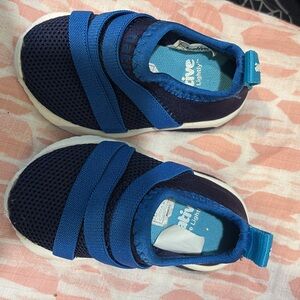 Native water shoes. Size 4